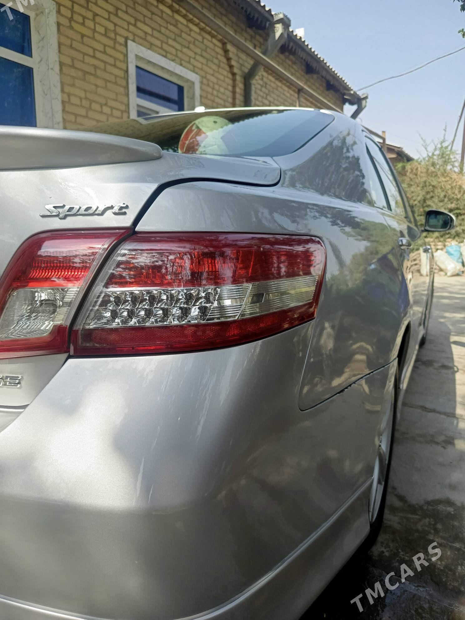 Toyota Camry 2010 - 200 000 TMT - Kerki - img 7