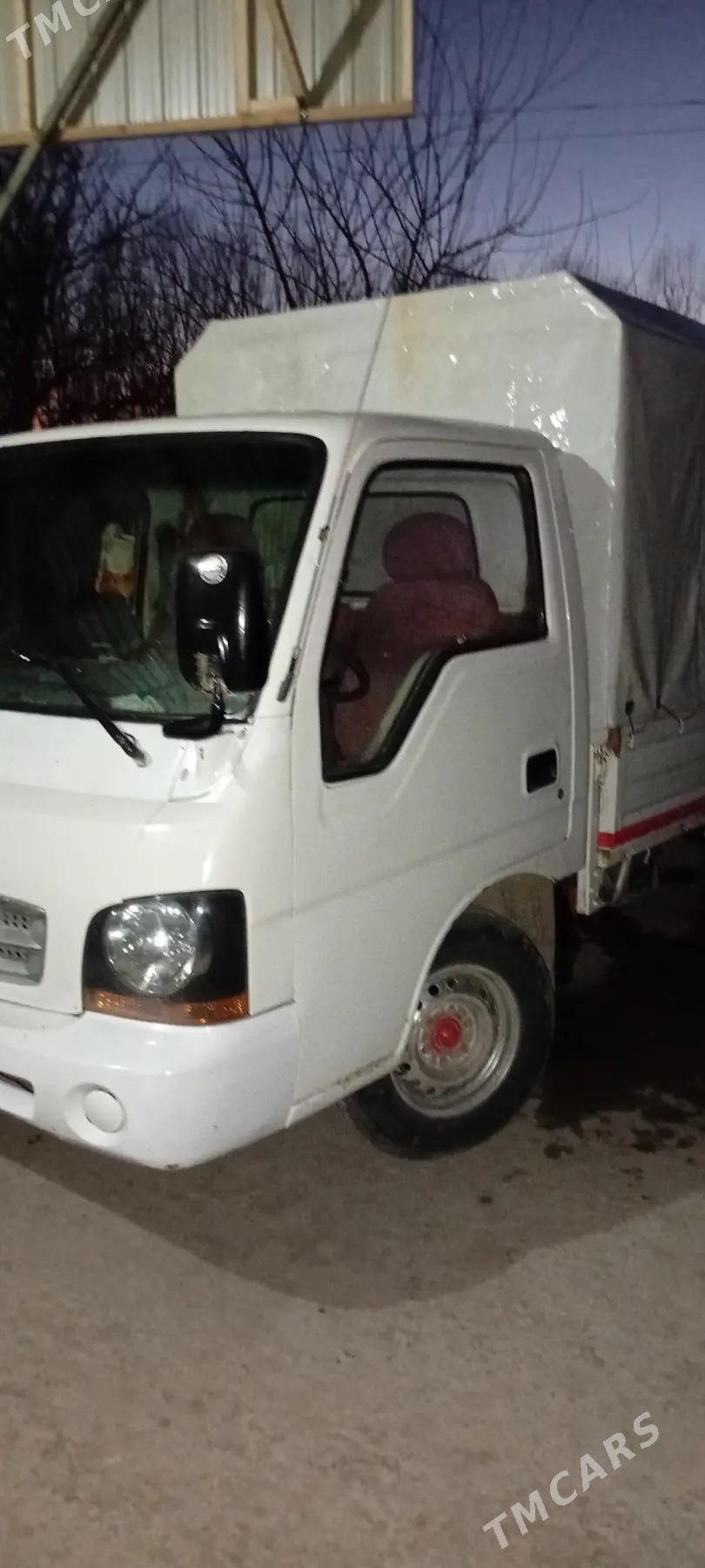 Kia Bongo 2002 - 110 000 TMT - Гурбансолтан Едже - img 4