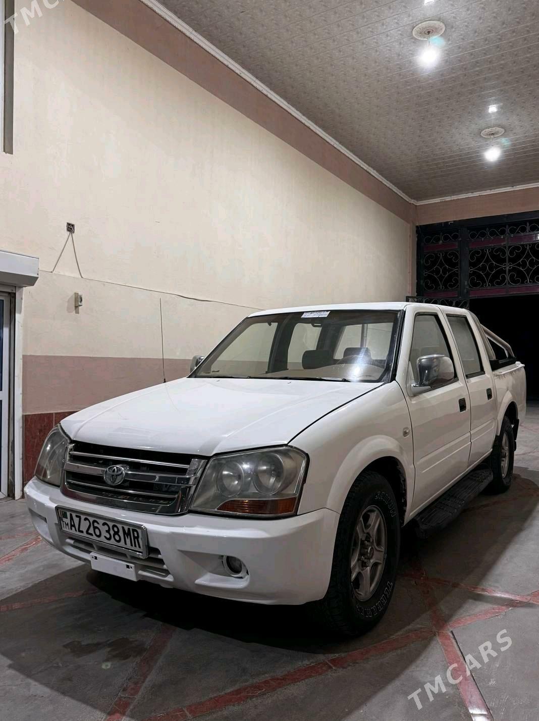 Toyota Hilux 2006 - 75 000 TMT - Байрамали - img 2