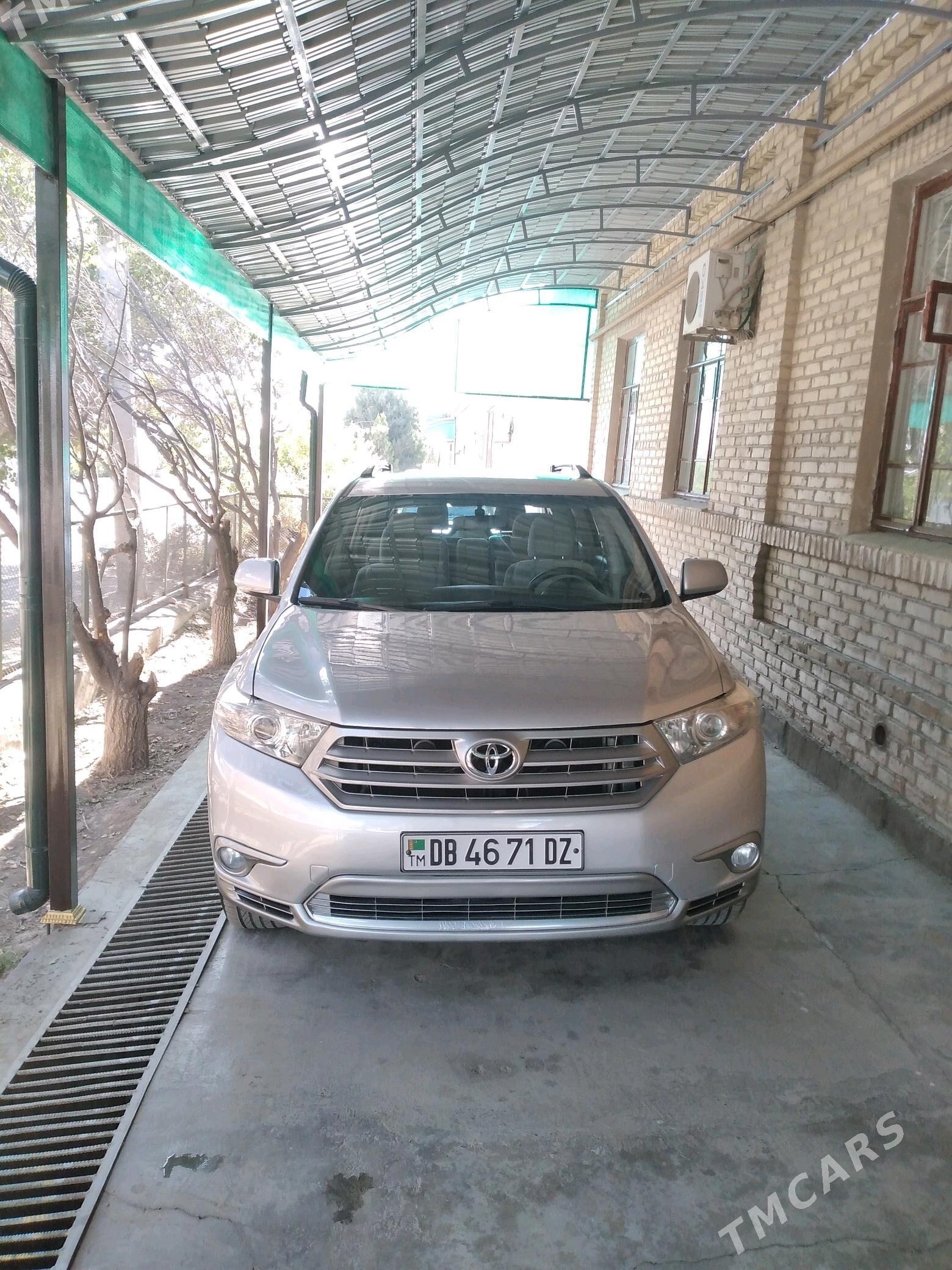 Toyota Highlander 2011 - 320 000 TMT - Дашогуз - img 9