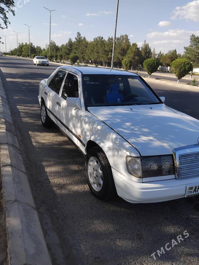 Mercedes-Benz 300E 1989 - 50 000 TMT - Türkmengala - img 1
