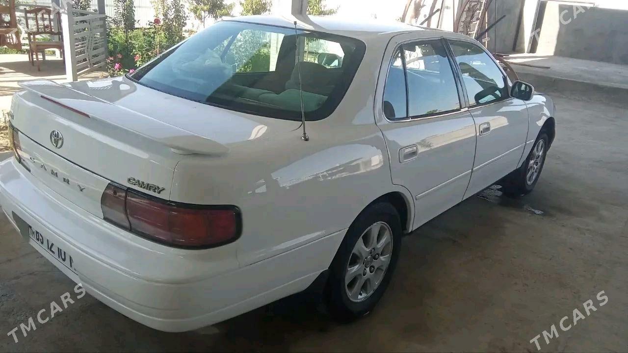 Toyota Camry 1994 - 75 000 TMT - Baýramaly - img 3