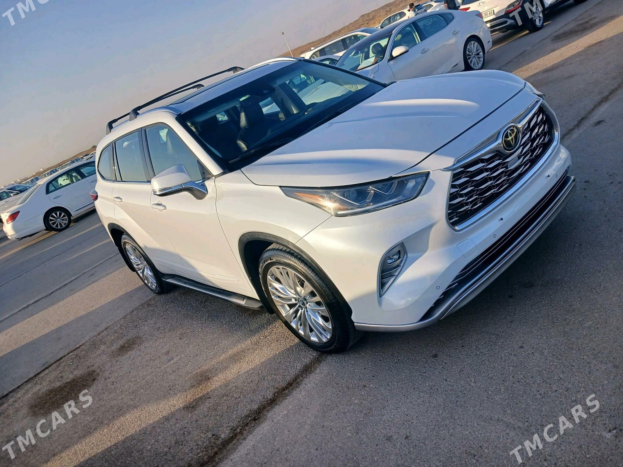 Toyota Highlander 2022 - 570 000 TMT - Aşgabat - img 10