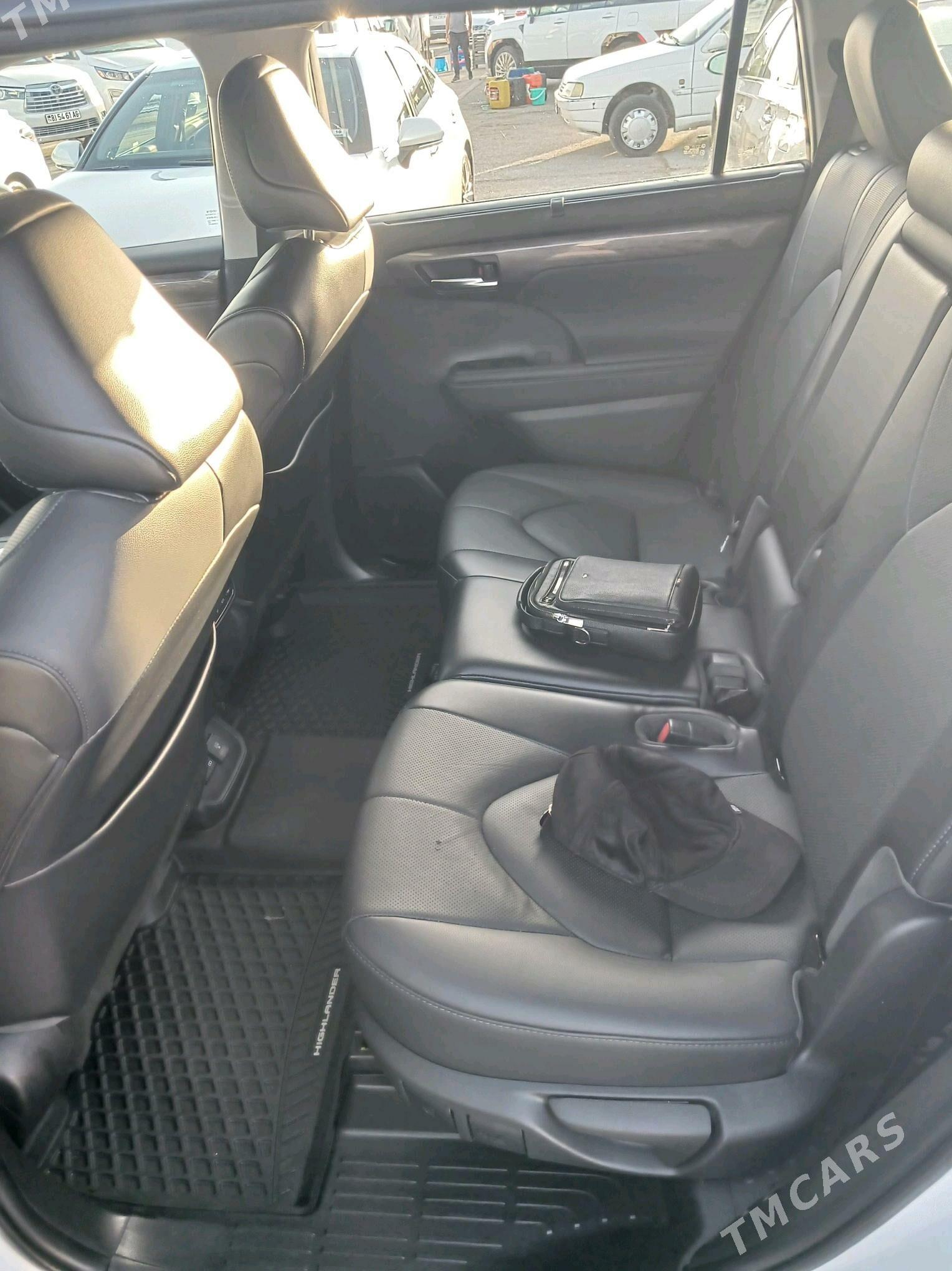Toyota Highlander 2022 - 570 000 TMT - Aşgabat - img 6