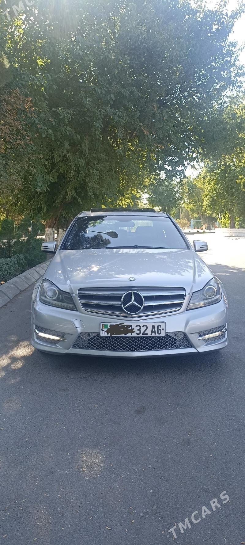Mercedes-Benz C300 2012 - 205 000 TMT - Aşgabat - img 3