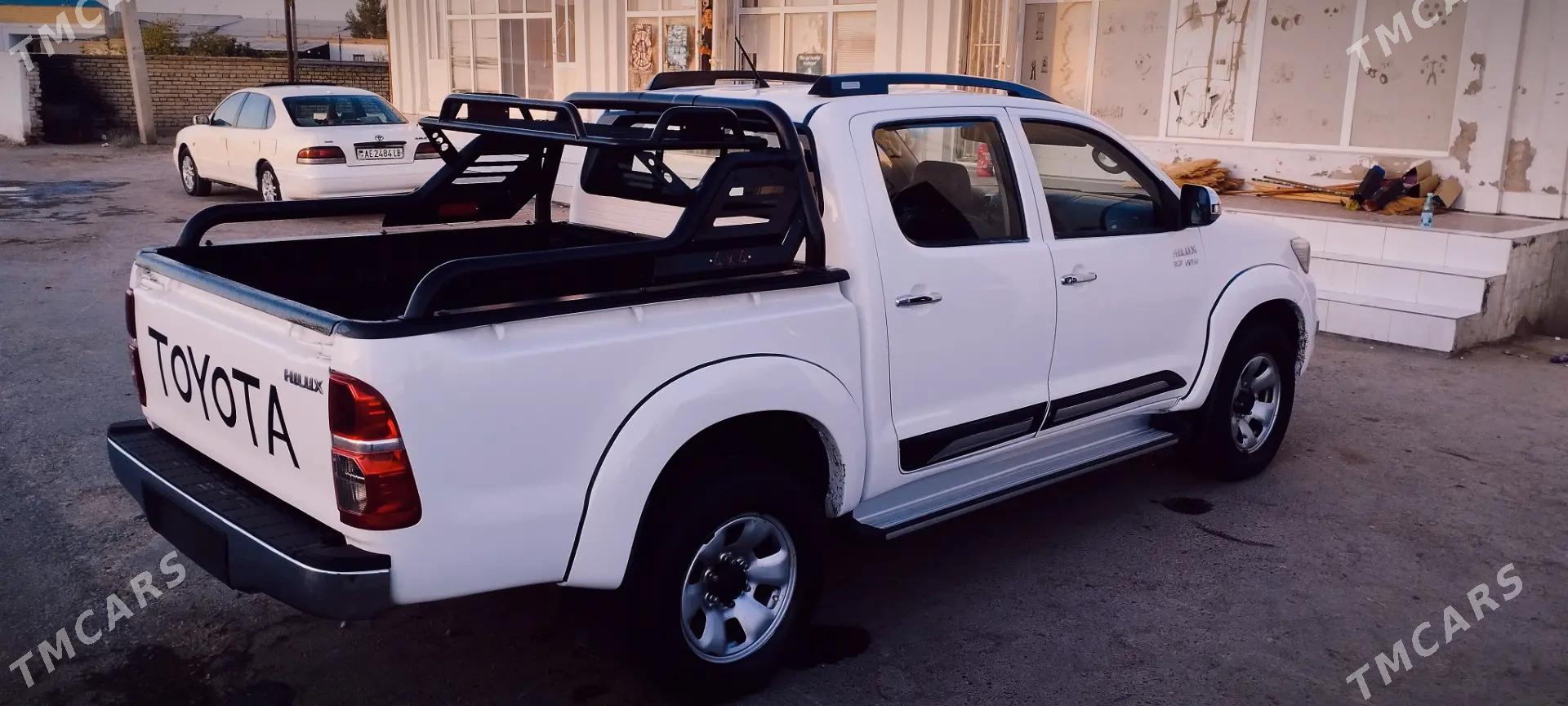 Toyota Hilux 2014 - 338 000 TMT - Туркменабат - img 5