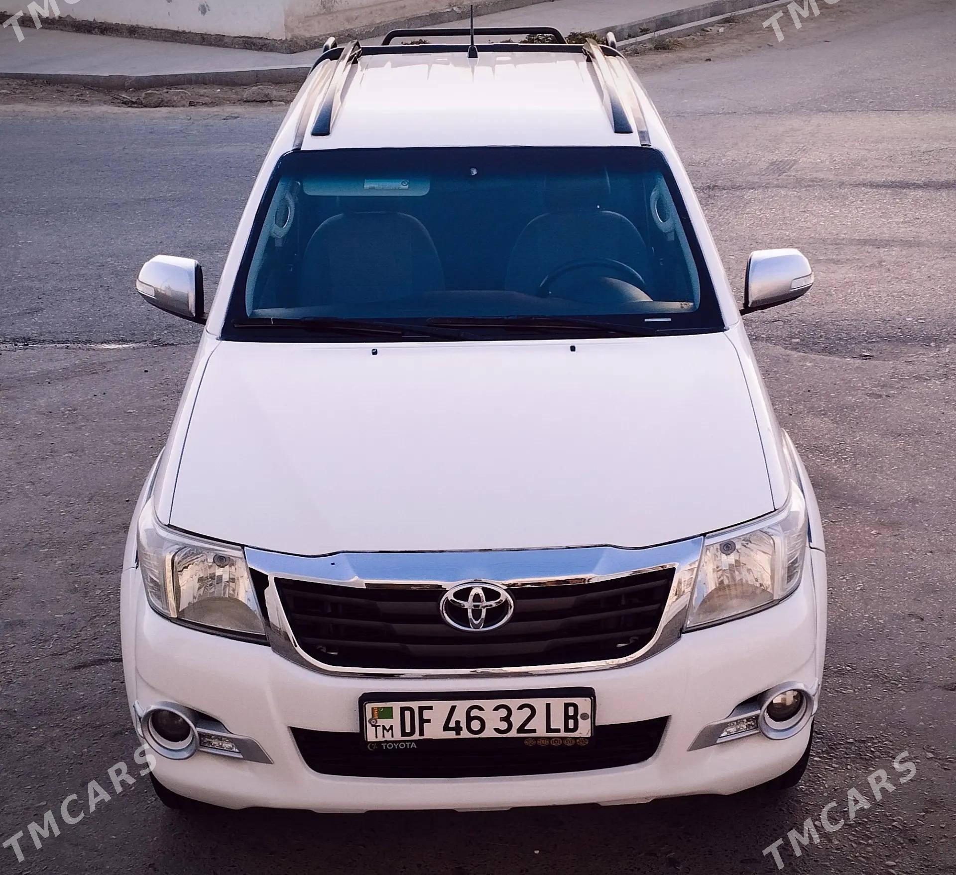 Toyota Hilux 2014 - 338 000 TMT - Туркменабат - img 6