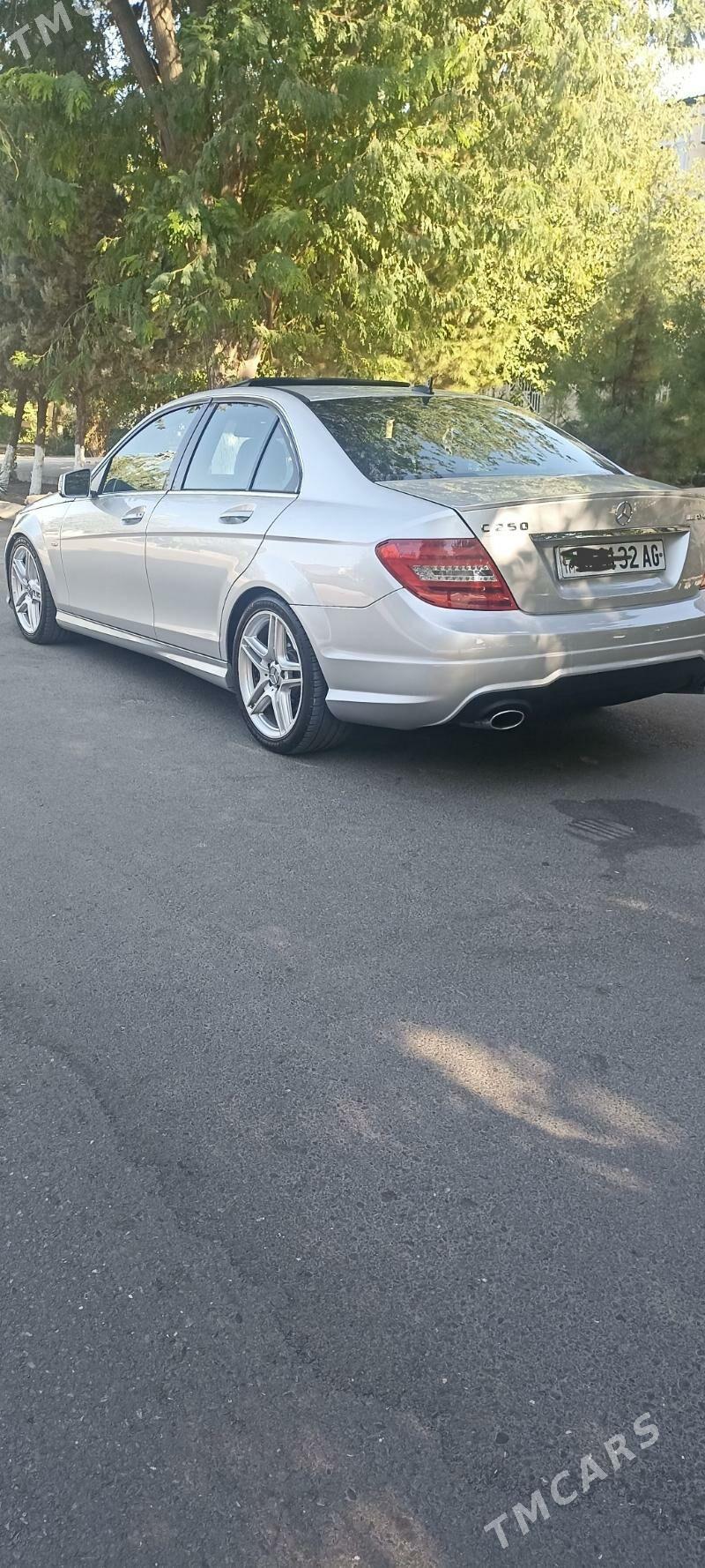 Mercedes-Benz C300 2012 - 205 000 TMT - Aşgabat - img 2