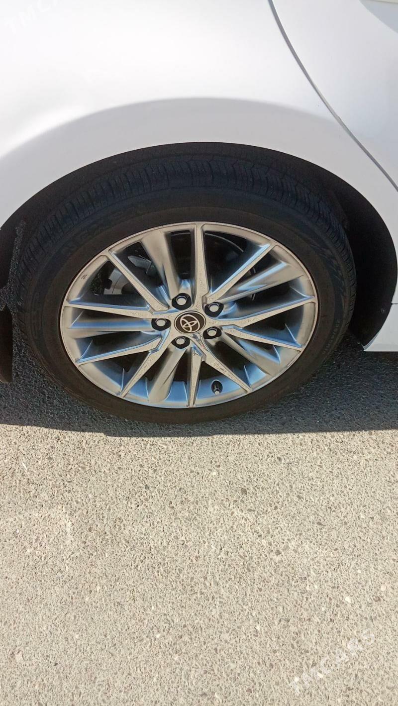 Toyota Camry 2022 - 345 000 TMT - "Altyn Asyr" Gündogar bazary (Jygyllyk) - img 3