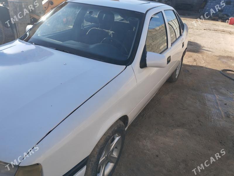 Opel Vectra 1993 - 30 000 TMT - Garadamak Şor - img 3