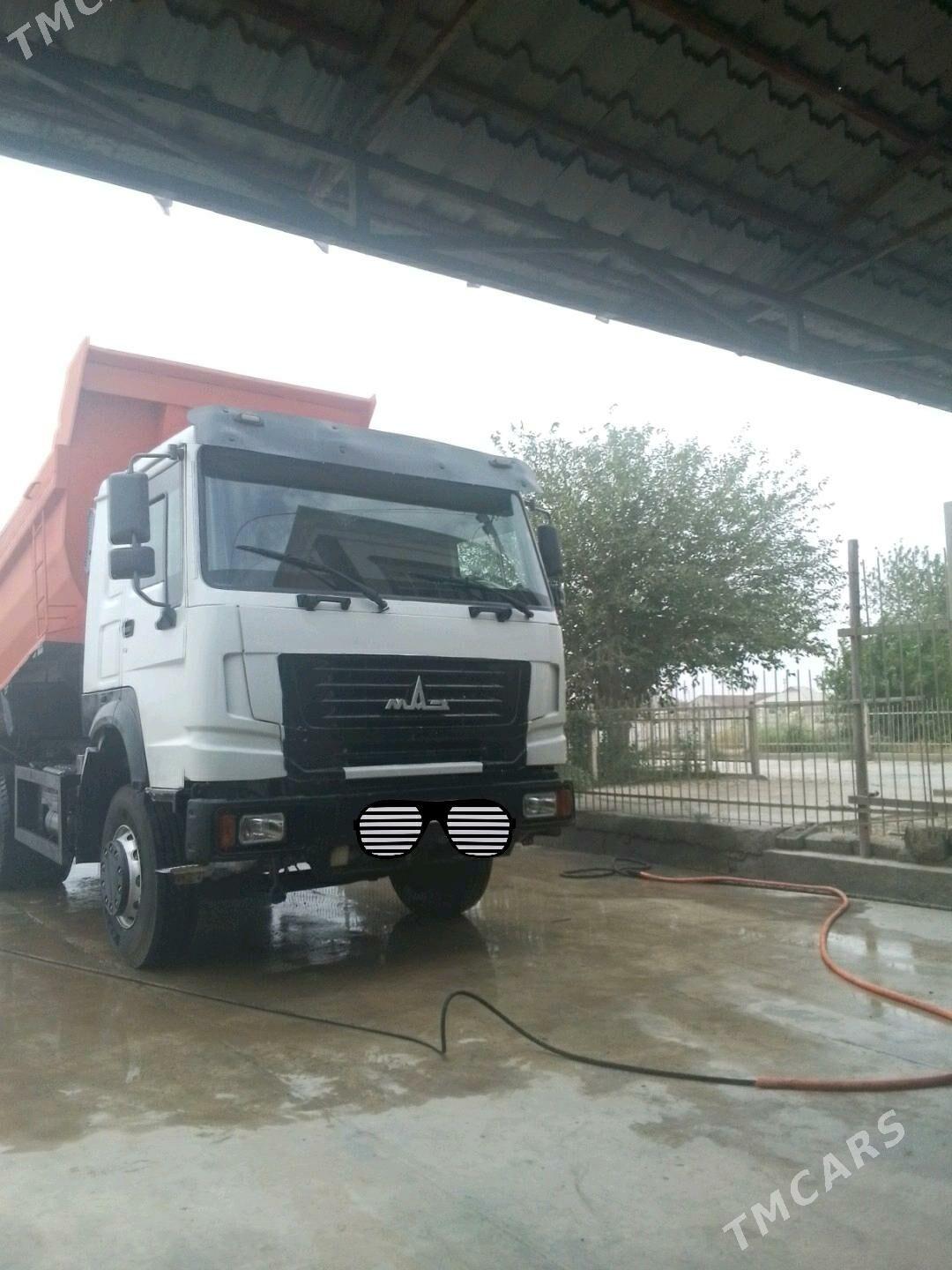 Howo Sinotruk 2010 - 300 000 TMT - Балканабат - img 2