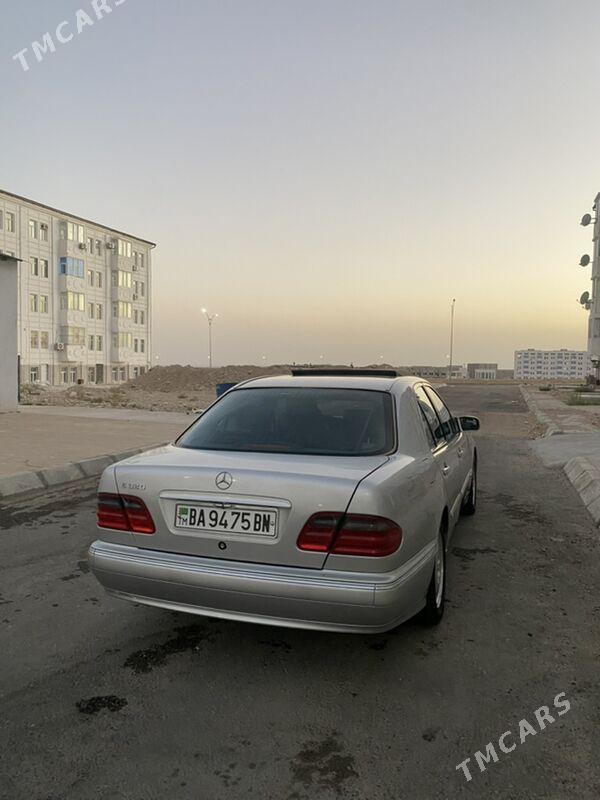 Mercedes-Benz E320 2002 - 125 000 TMT - Balkanabat - img 3