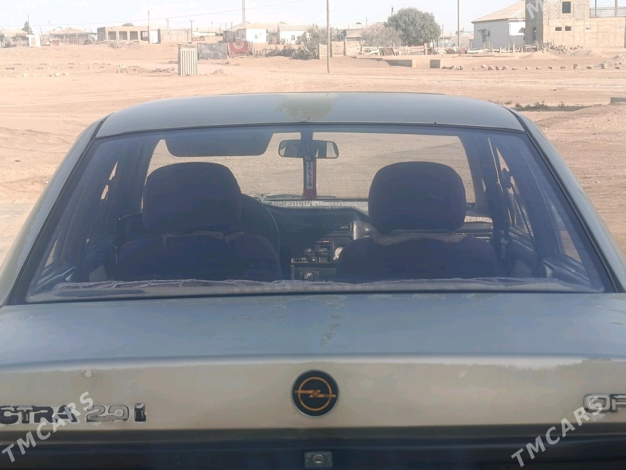Opel Vectra 1992 - 15 000 TMT - Esenguly - img 3