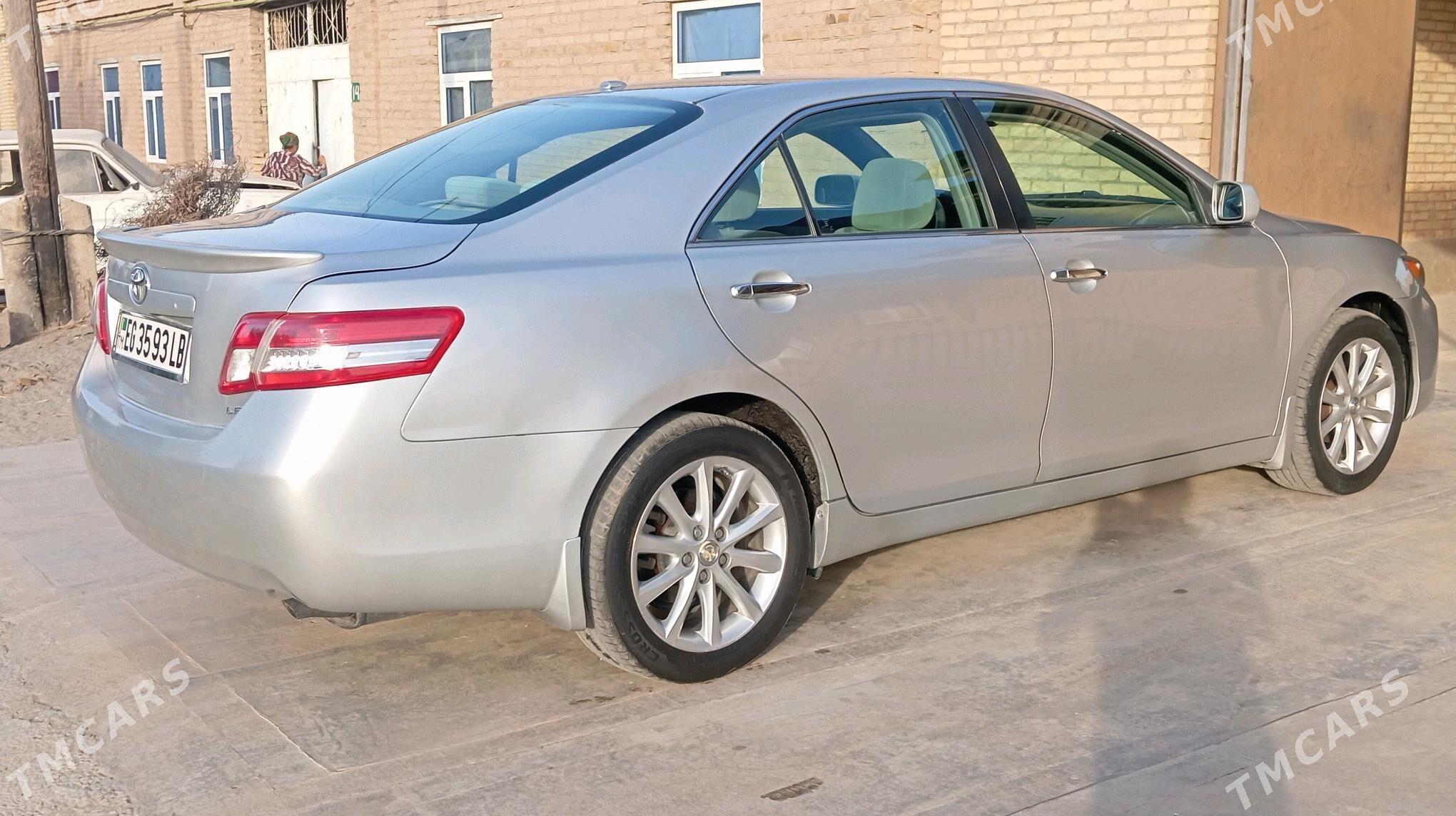Toyota Camry 2010 - 180 000 TMT - Farap - img 6