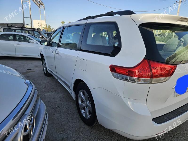 Toyota Sienna 2011 - 300 000 TMT - Mary - img 5