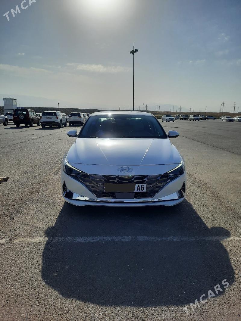 Hyundai Elantra 2022 - 325 000 TMT - Ашхабад - img 2