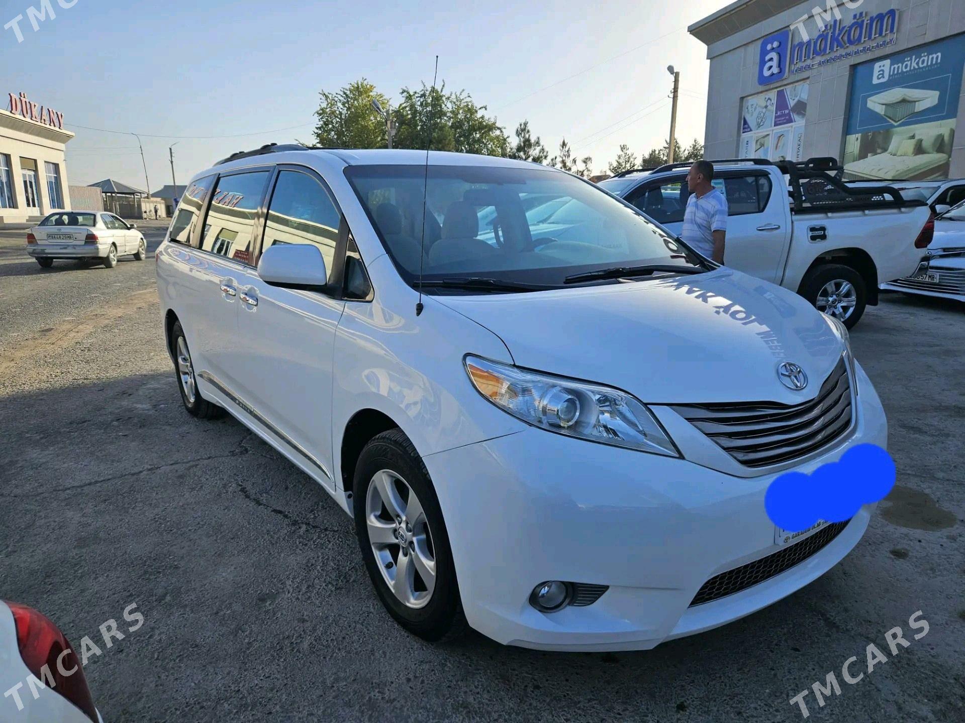 Toyota Sienna 2011 - 300 000 TMT - Mary - img 8