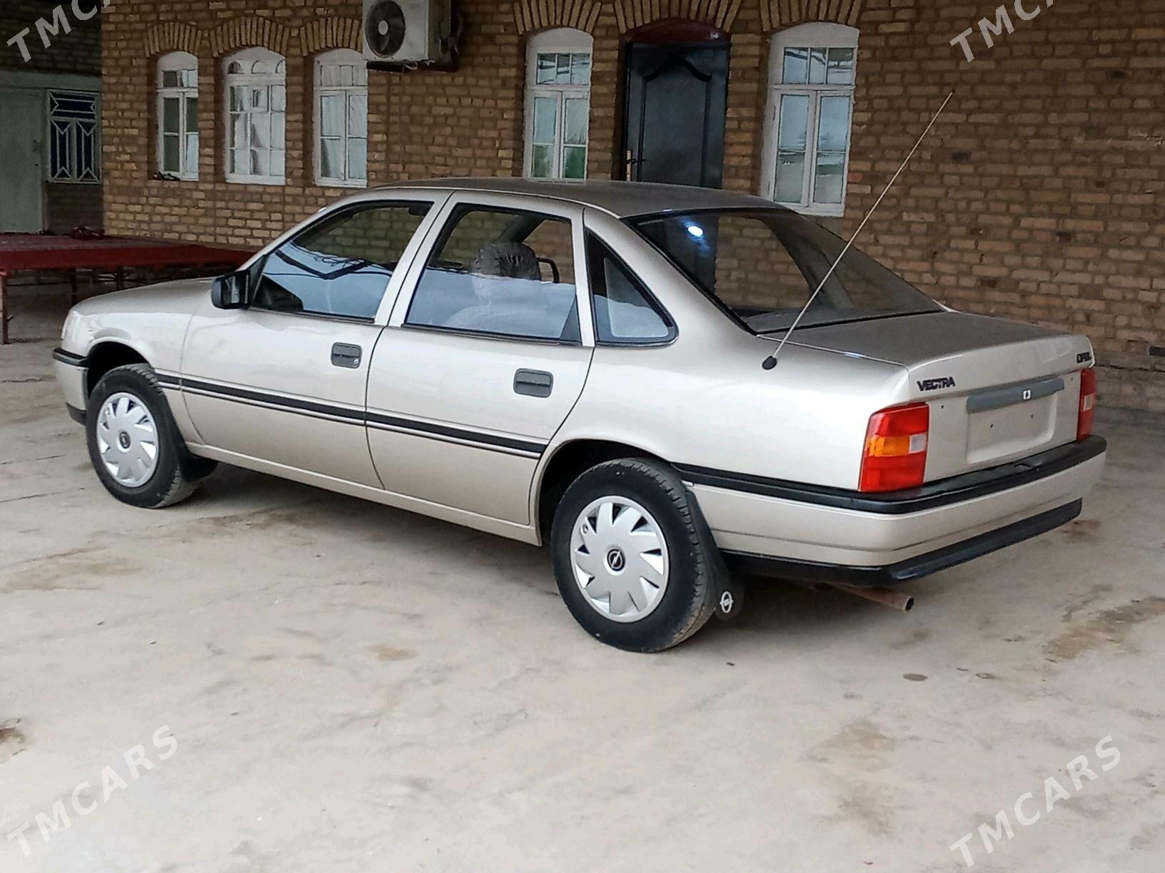 Opel Vectra 1992 - 35 000 TMT - Mary - img 2