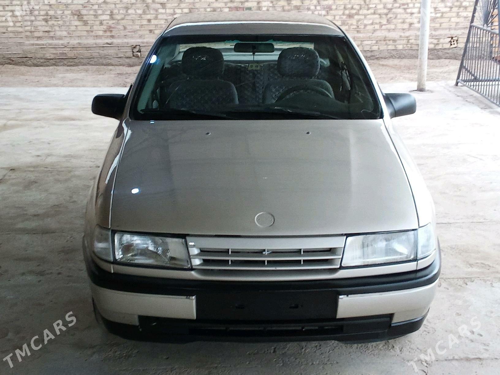 Opel Vectra 1992 - 35 000 TMT - Mary - img 4