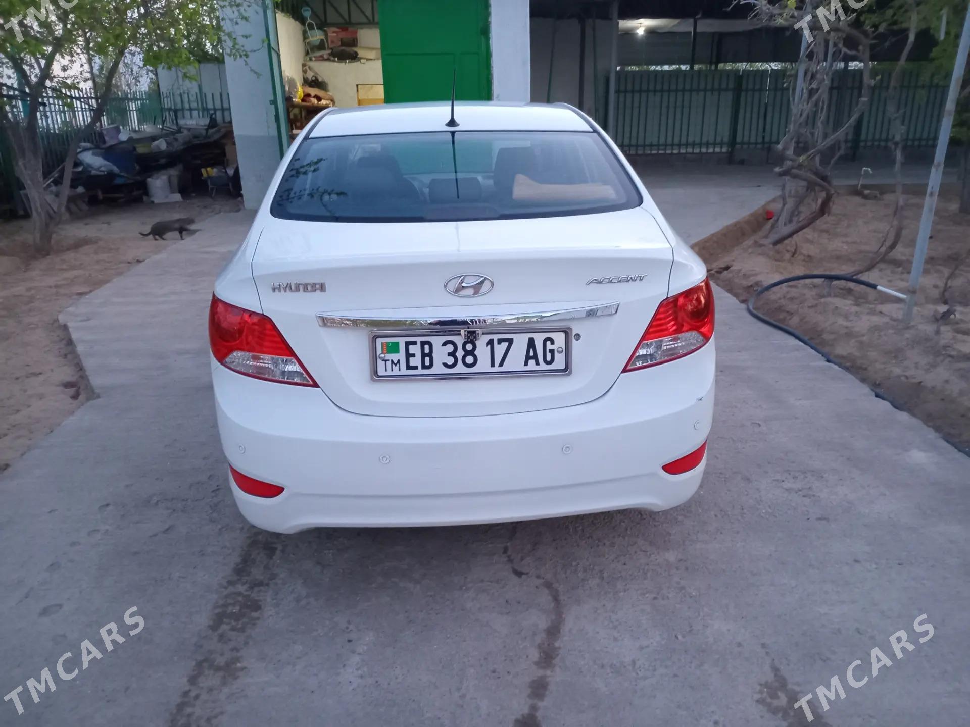 Hyundai Accent 2011 - 150 000 TMT - Täze zaman - img 4