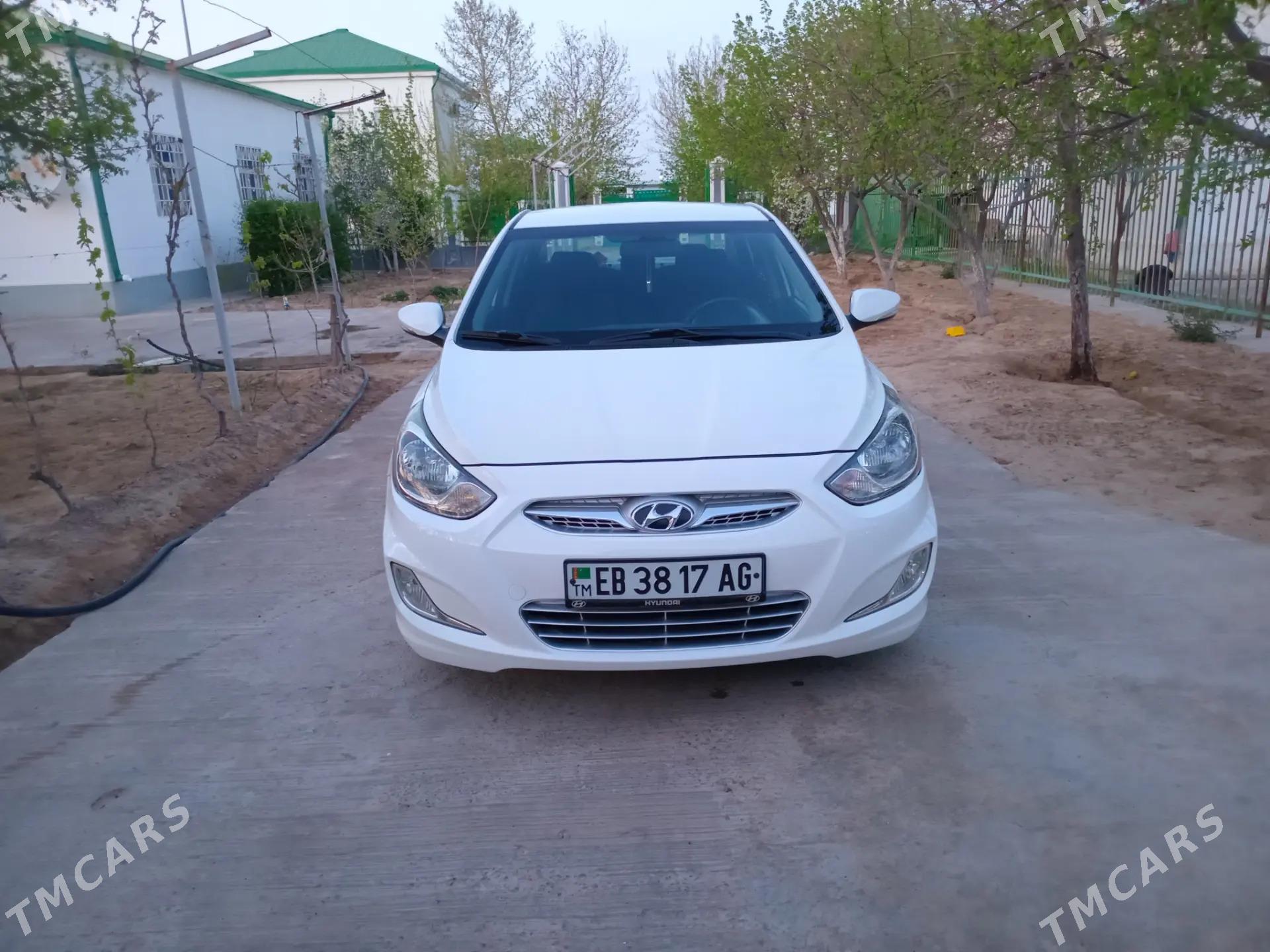 Hyundai Accent 2011 - 150 000 TMT - Täze zaman - img 5