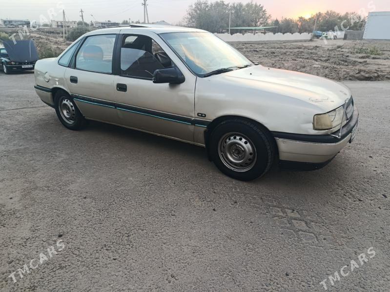 Opel Vectra 1990 - 25 000 TMT - Mary - img 3