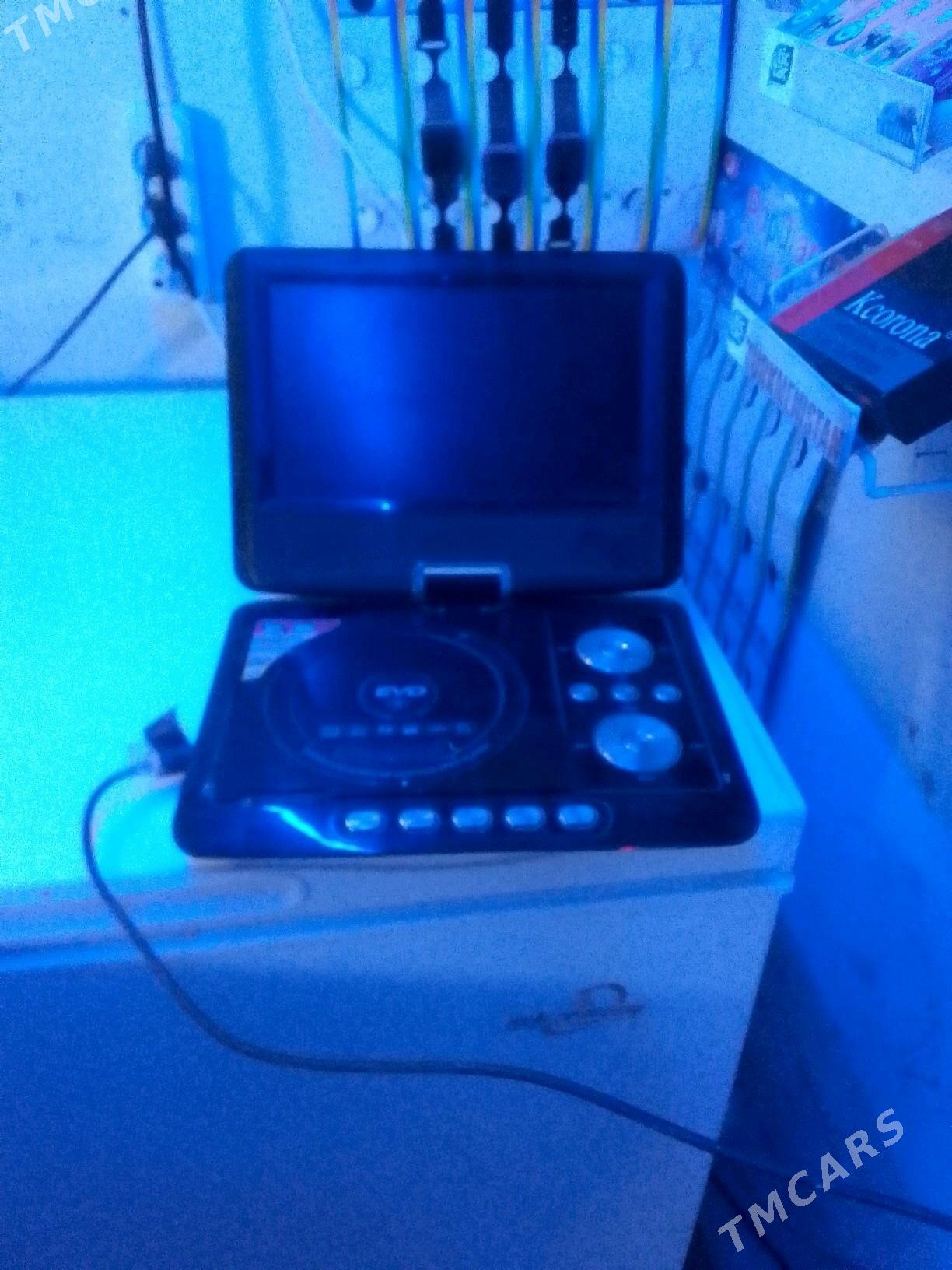 Telewizor. - Gurbansoltan Eje - img 3