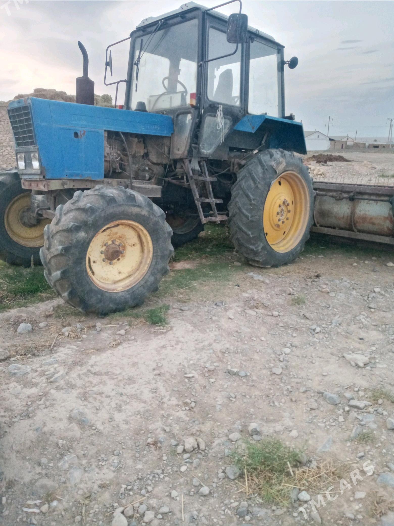 MTZ 82 2010 - 150 000 TMT - Гызыларбат - img 1