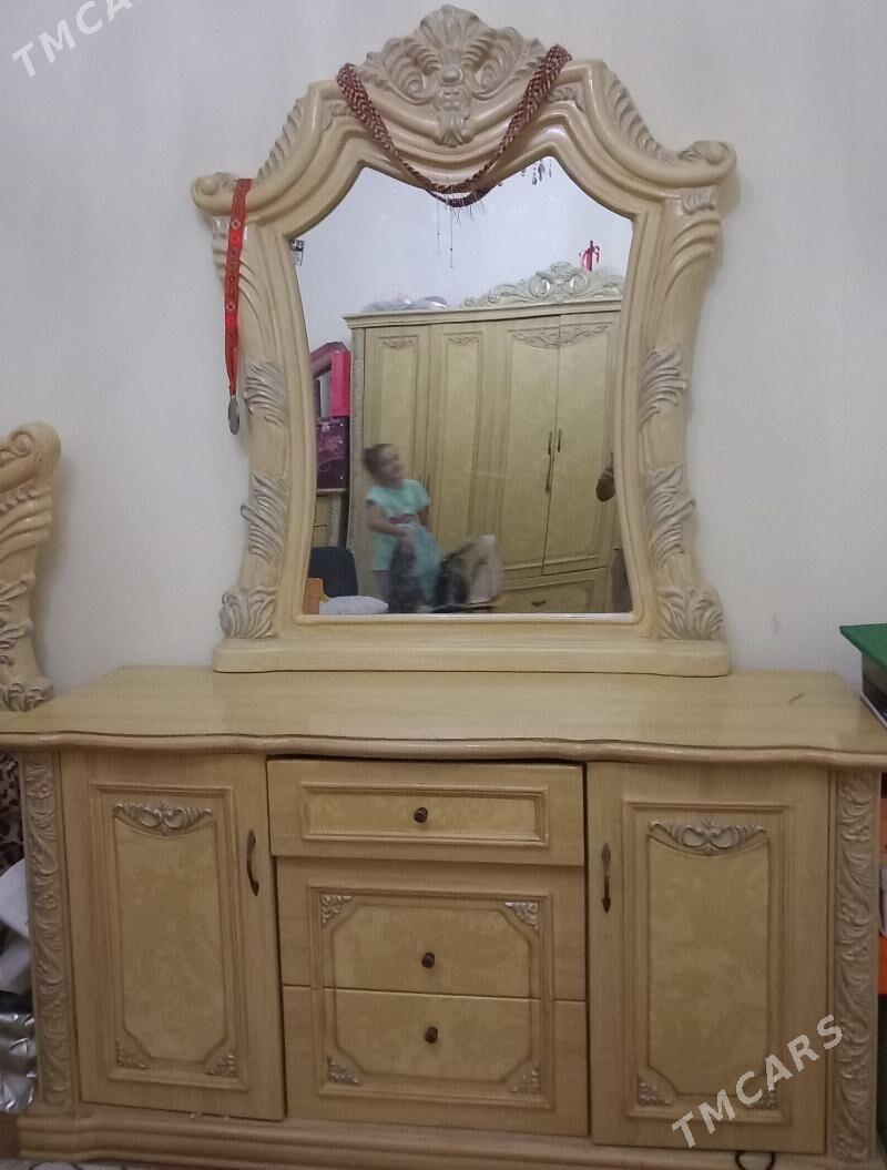 Spanli garnatur - Яшлык - img 3