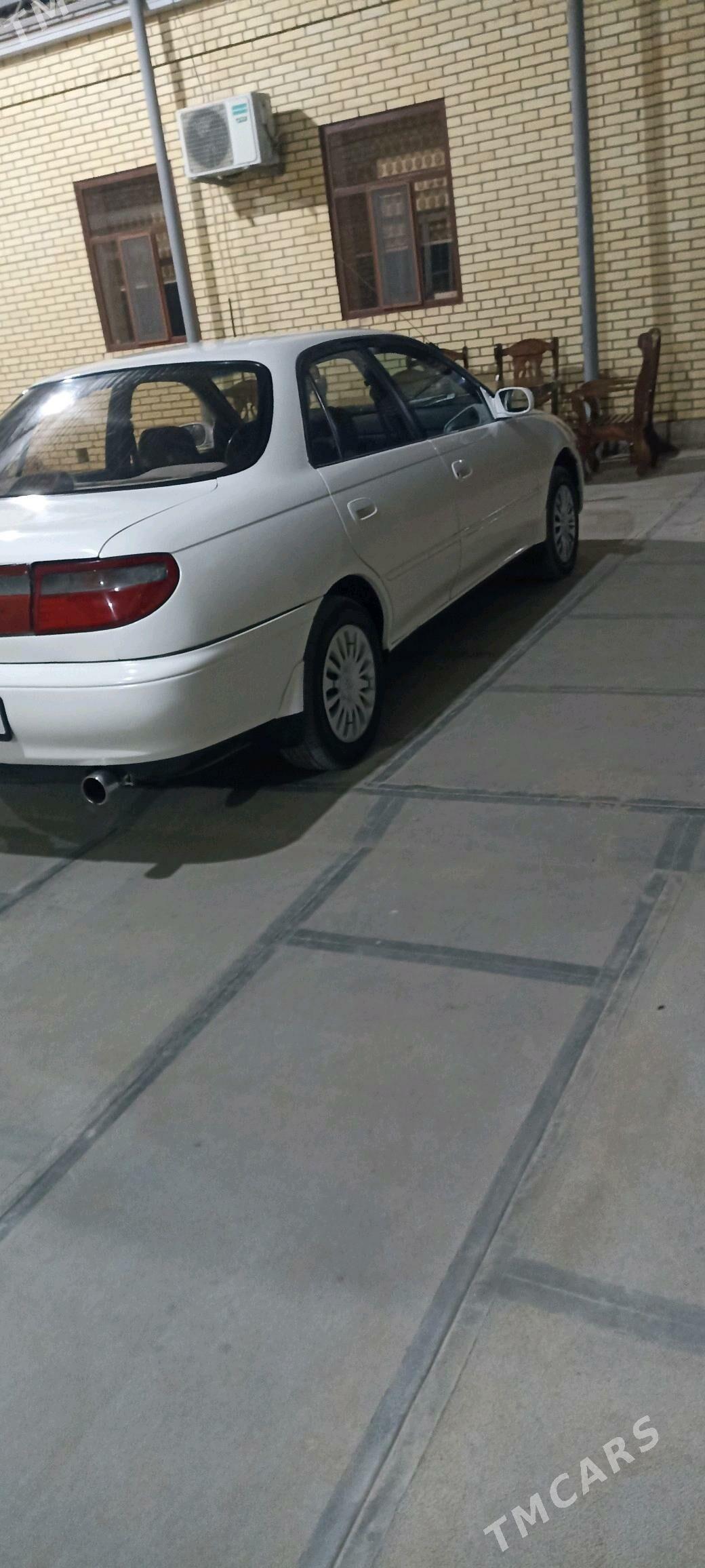 Toyota Carina 1995 - 60 000 TMT - Мары - img 6