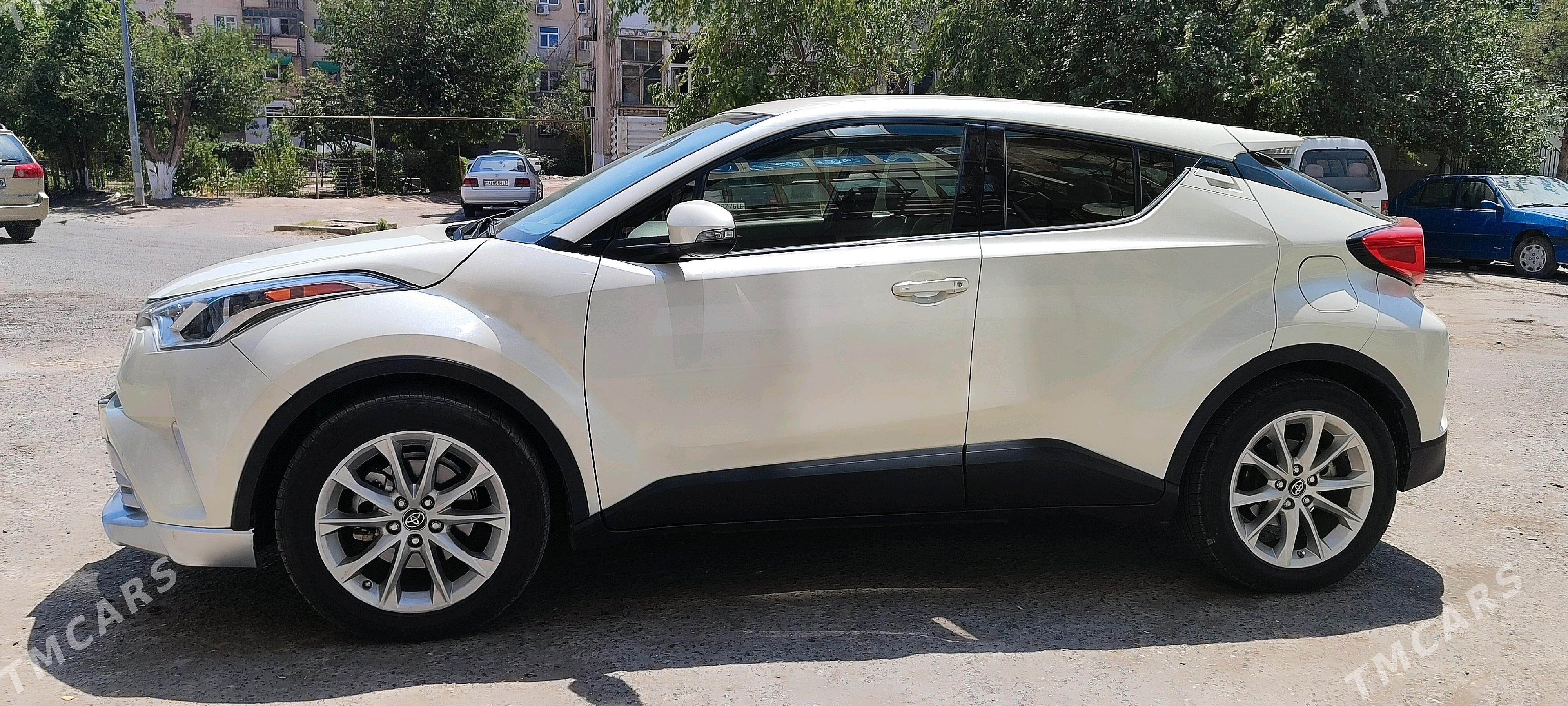 Toyota C-HR 2020 - 270 000 TMT - Türkmenabat - img 4