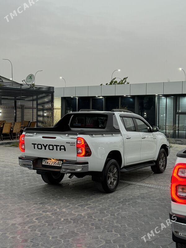 Toyota Hilux 2024 - 595 000 TMT - Aşgabat - img 4