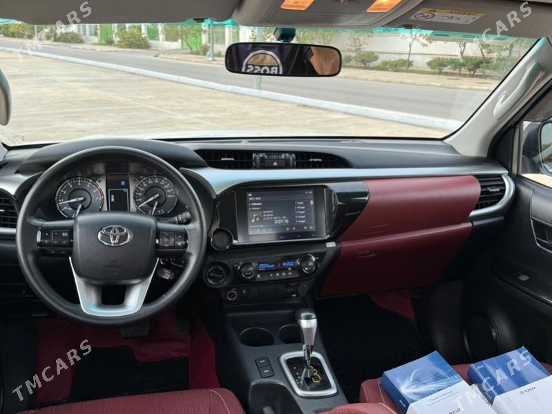 Toyota Hilux 2024 - 595 000 TMT - Aşgabat - img 8