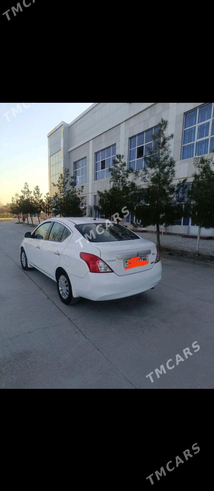 Nissan Versa 2012 - 95 000 TMT - Байрамали - img 2