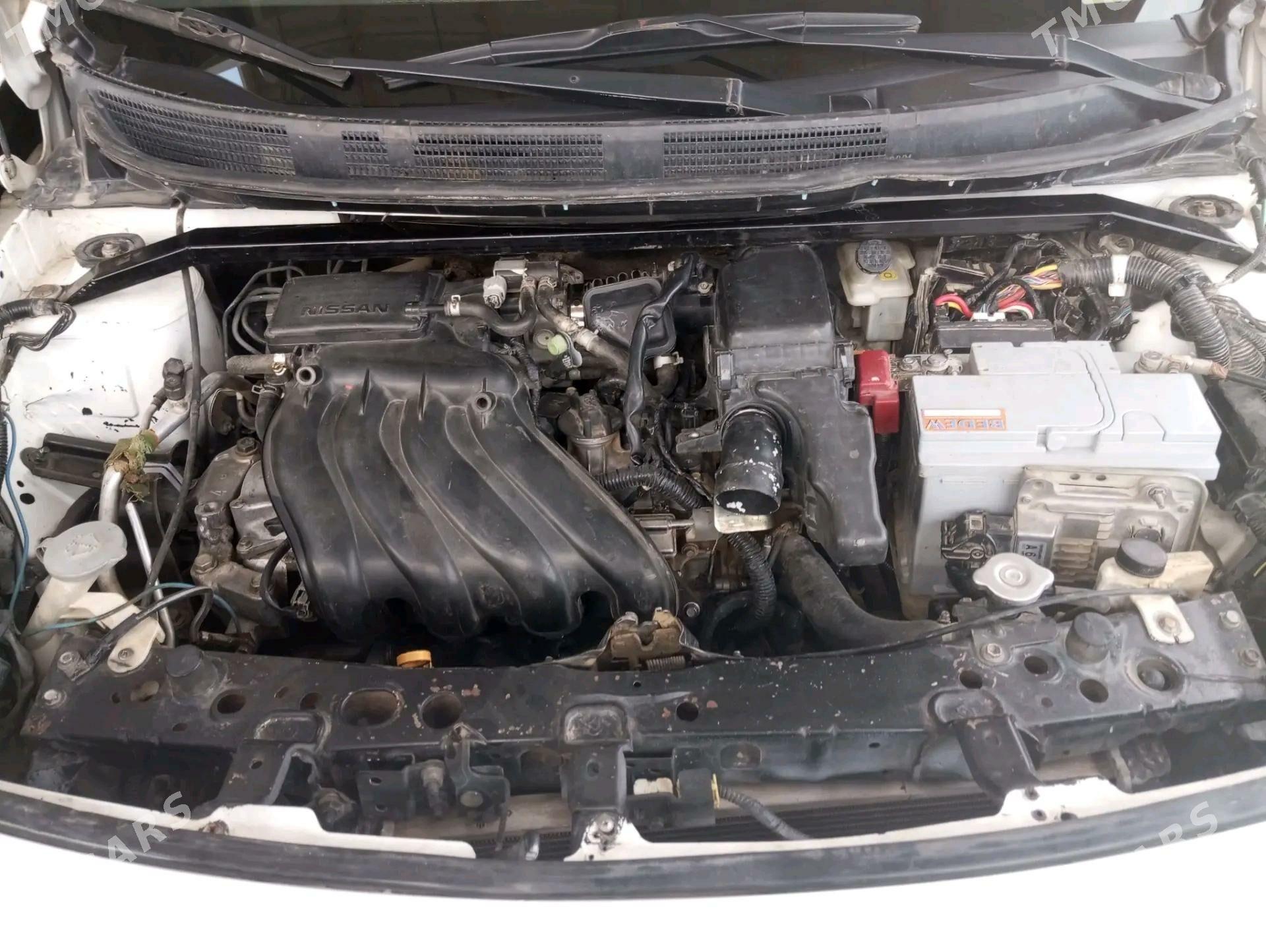Nissan Versa 2012 - 95 000 TMT - Байрамали - img 4