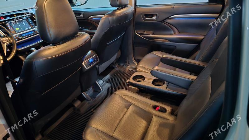 Toyota Highlander 2017 - 550 000 TMT - ул. Подвойского (Битарап Туркменистан шаёлы) - img 7
