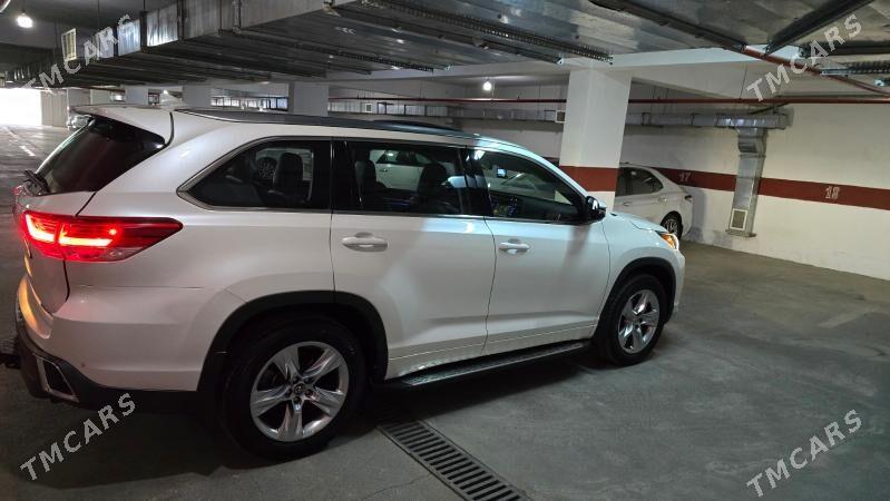 Toyota Highlander 2017 - 550 000 TMT - ул. Подвойского (Битарап Туркменистан шаёлы) - img 6