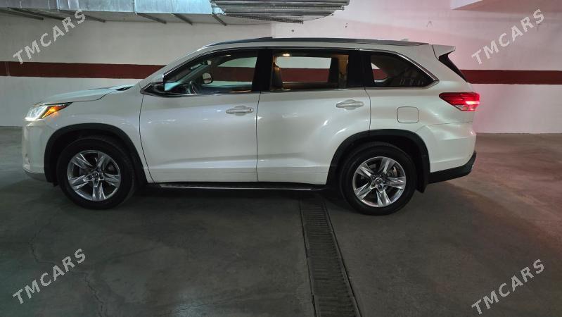 Toyota Highlander 2017 - 550 000 TMT - ул. Подвойского (Битарап Туркменистан шаёлы) - img 10