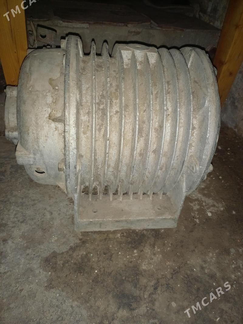 Başynyÿ kran dwigatel - Балканабат - img 2