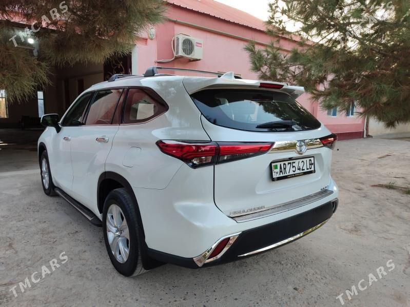 Toyota Highlander 2022 - 600 000 TMT - Türkmenabat - img 4