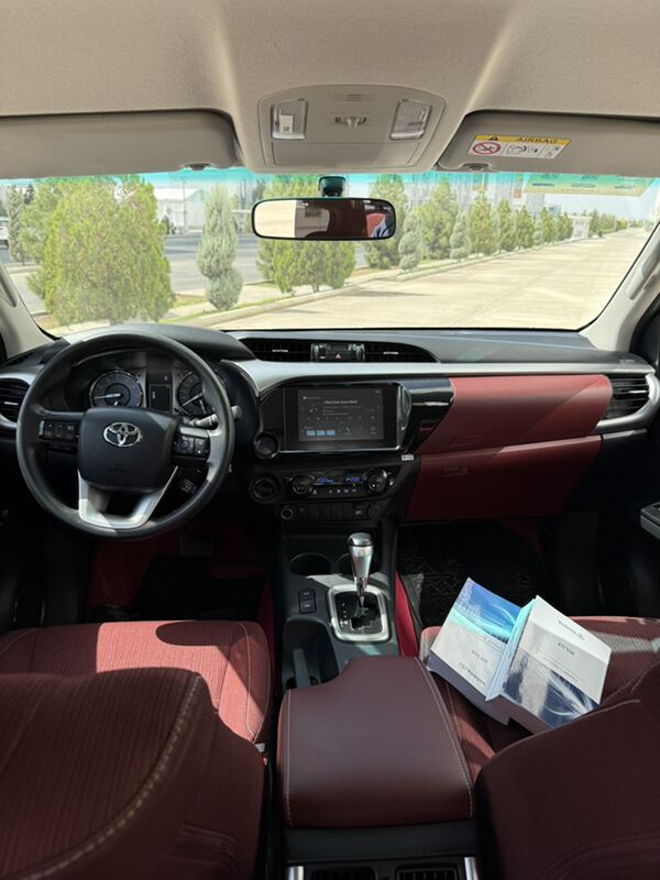 Toyota Hilux 2024 - 595 000 TMT - Aşgabat - img 7