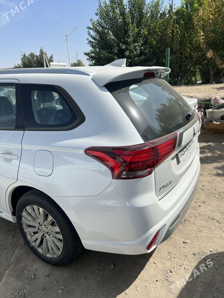 Mitsubishi Outlander 2022 - 340 000 TMT - Мары - img 4