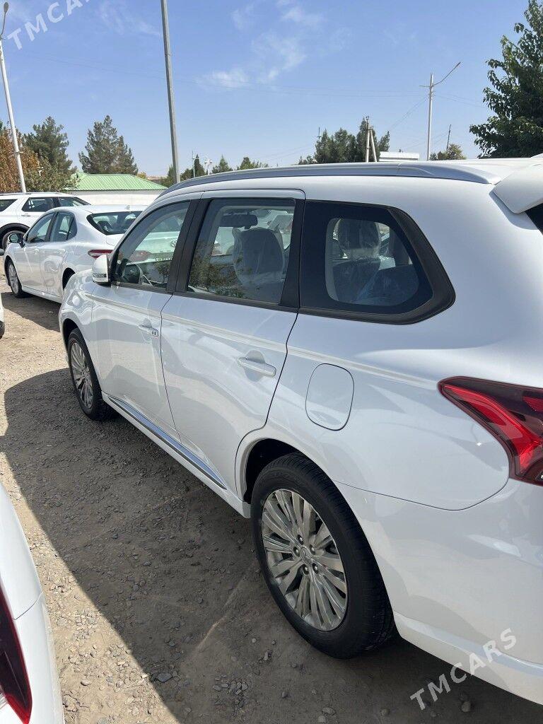 Mitsubishi Outlander 2022 - 340 000 TMT - Мары - img 8