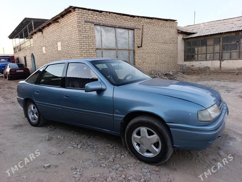 Opel Vectra 1990 - 28 000 TMT - Darganata - img 7