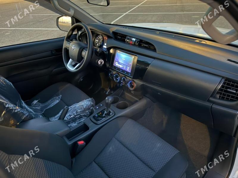 Toyota Hilux 2025 - 635 000 TMT - Ашхабад - img 10