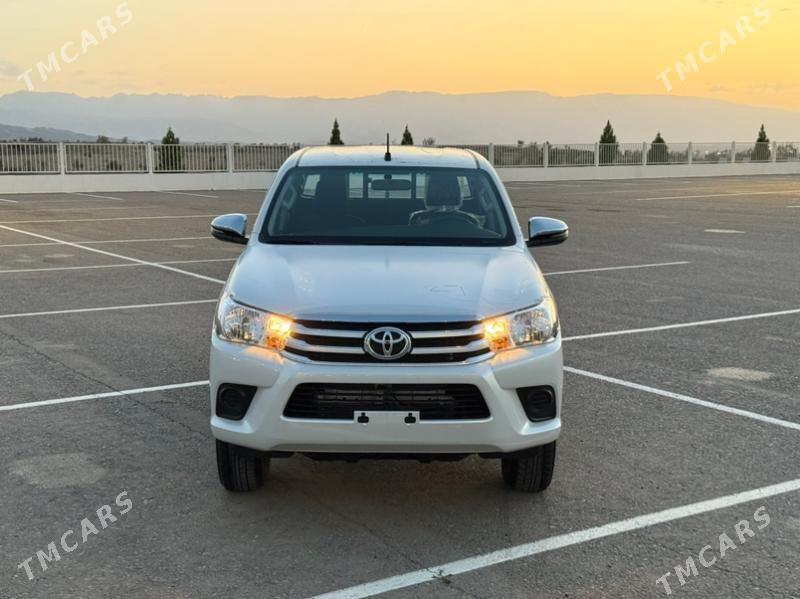 Toyota Hilux 2025 - 635 000 TMT - Ашхабад - img 9