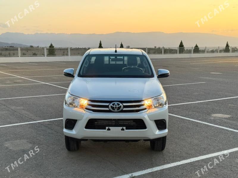 Toyota Hilux 2025 - 635 000 TMT - Aşgabat - img 2