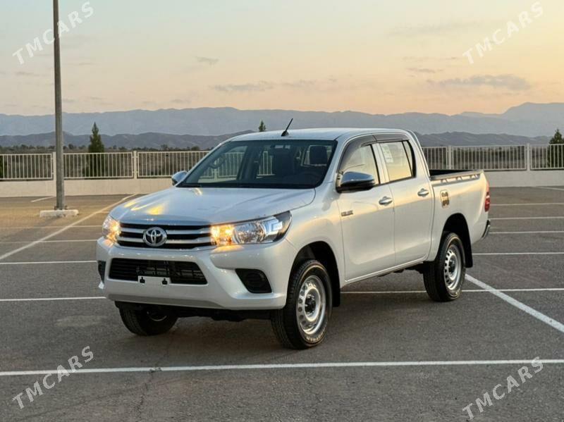 Toyota Hilux 2025 - 635 000 TMT - Aşgabat - img 4