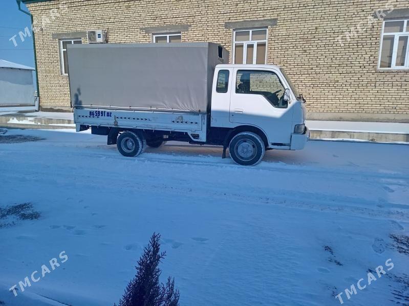 Kia Bongo 2002 - 135 000 TMT - Шабатский этрап - img 3