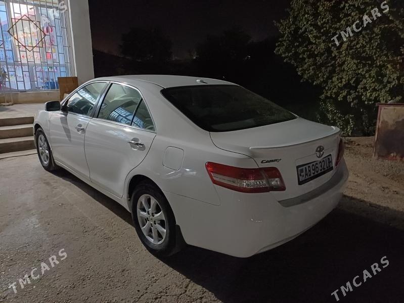 Toyota Camry 2010 - 190 000 TMT - Saýat - img 3